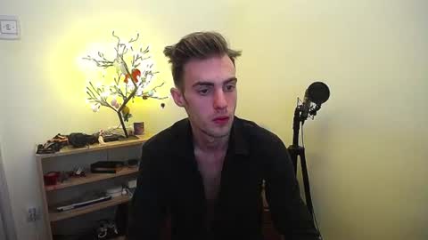 Hologram Guy online show from July 12, 8:38 am