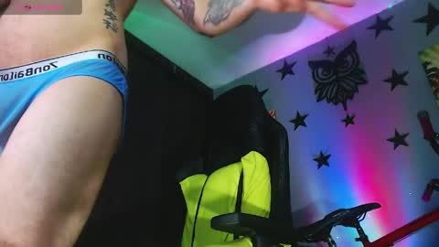 Justinsc online show from April 1, 12:00 am