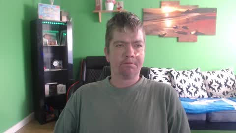 Snapshot of justme_19830331 chatting on December 2, 9:13 am Justme online show from December 2, 9:13 am