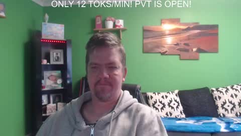 Snapshot of justme_19830331 chatting on December 29, 3:24 pm Justme online show from December 29, 3:24 pm