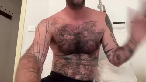 justmeandyou00 online show from October 13, 1:33 pm