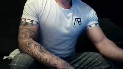 Snapshot of justmehere077 chatting on March 8, 1:28 am justmehere077 online show from March 8, 1:28 am