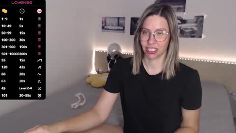 Julie online show from September 10, 4:12 am