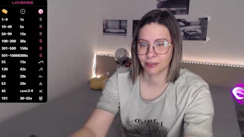 Julie online show from February 5, 5:12 am