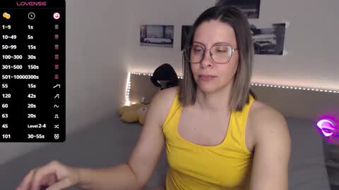 Julie online show from March 14, 5:24 am