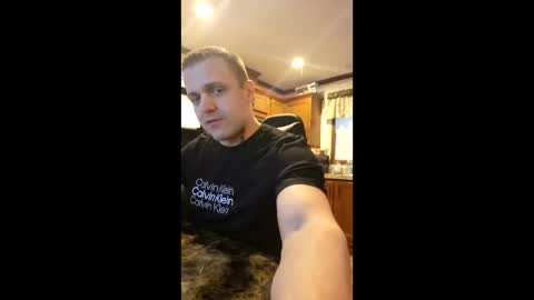 justus0624 online show from April 1, 12:11 am