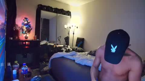 Snapshot of justwannalookgood4ya chatting on December 22, 10:49 am Eetantungfuk Mias online show from December 22, 10:49 am