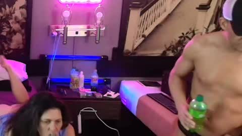 Snapshot of justwannalookgood4ya chatting on January 13, 5:55 am Eetantungfuk Mias online show from January 13, 5:55 am