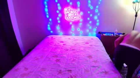 Snapshot of justwannalookgood4ya chatting on January 24, 12:31 am Eetantungfuk Mias online show from January 24, 12:31 am