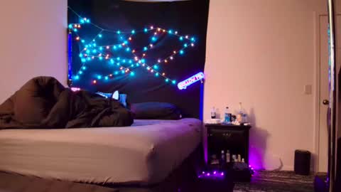 Snapshot of justwannalookgood4ya chatting on February 6, 11:58 pm Eetantungfuk Mias online show from February 6, 11:58 pm