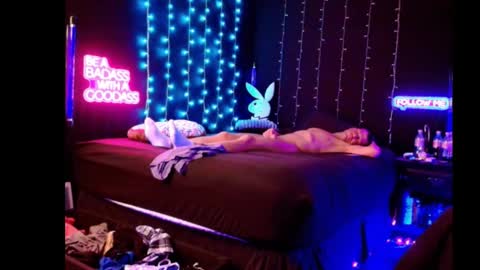 Snapshot of justwannalookgood4ya chatting on February 21, 1:22 pm Eetantungfuk Mias online show from February 21, 1:22 pm