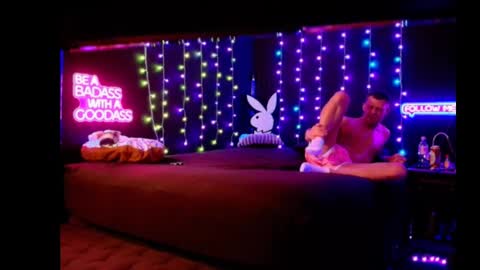 Snapshot of justwannalookgood4ya chatting on February 23, 1:46 am Eetantungfuk Mias online show from February 23, 1:46 am