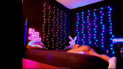 Snapshot of justwannalookgood4ya chatting on February 26, 9:42 am Eetantungfuk Mias online show from February 26, 9:42 am