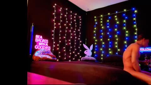 Snapshot of justwannalookgood4ya chatting on February 26, 12:47 pm Eetantungfuk Mias online show from February 26, 12:47 pm