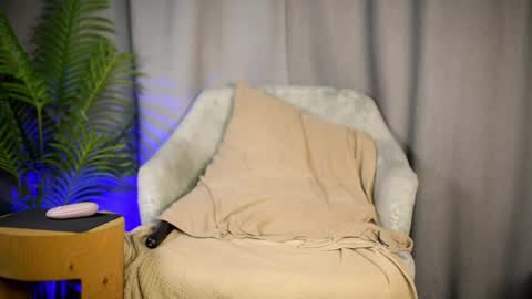 Kristina online show from April 6, 4:46 am