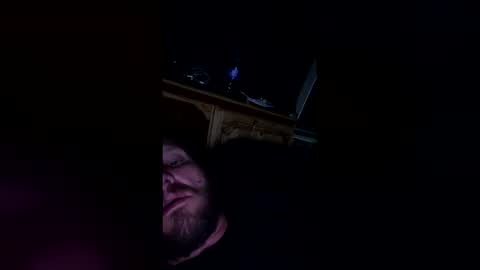 jwallsjr1987 online show from April 16, 7:31 am