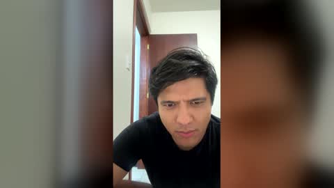 Snapshot of k24327 chatting on May 26, 7:54 pm k24327 online show from May 26, 7:54 pm