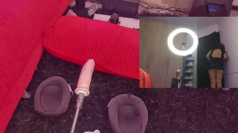 Snapshot of k4rolin chatting on February 23, 12:30 am Karolin online show from February 23, 12:30 am