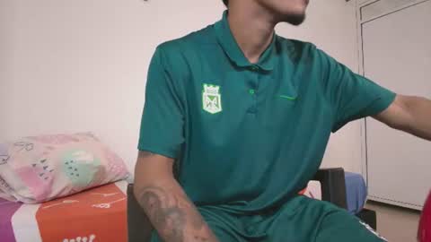 k_florez online show from July 15, 3:39 pm