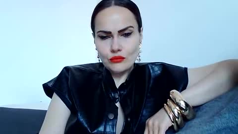 Snapshot of k_queen36 chatting on May 27, 10:01 am k_queen36 online show from May 27, 10:01 am