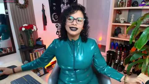 Carym  online show from November 9, 1:15 am