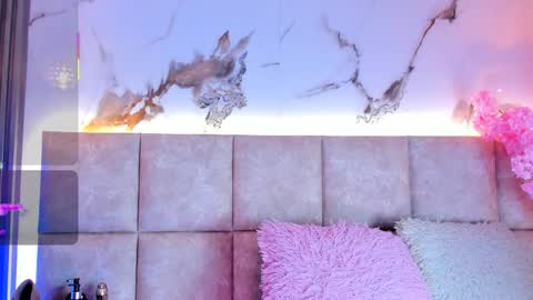 kaarol01 online show from March 2, 7:10 pm