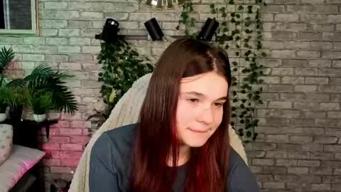 Snapshot of kacey_love chatting on May 2, 6:07 am Kacey online show from May 2, 6:07 am