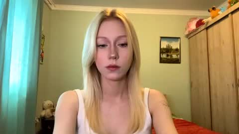 Snapshot of kacicasal chatting on June 20, 12:08 pm Mia 1st day here online show from June 20, 12:08 pm