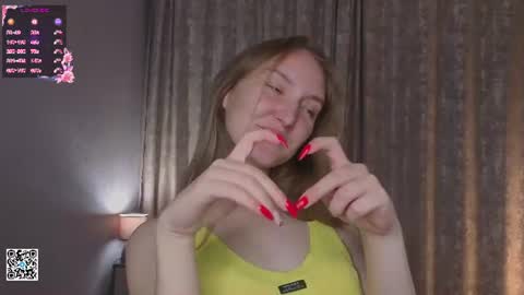 Snapshot of kaciedudzik chatting on July 17, 4:01 pm Kate online show from July 17, 4:01 pm