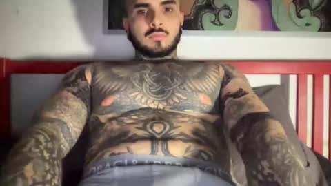 Snapshot of kadmon33 chatting on November 18, 10:14 pm kadmon33 online show from November 18, 10:14 pm