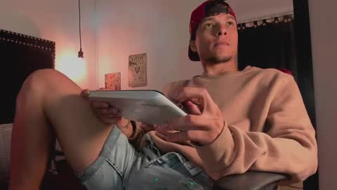 Kael Owens online show from February 9, 8:44 am