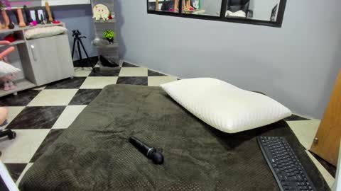 Antonella online show from December 24, 8:55 am