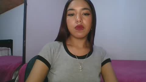 KAHELIINDEPENDENT MODEL online show from January 23, 11:26 pm