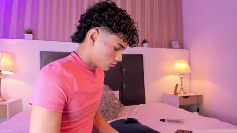 Snapshot of kai_riptide chatting on March 6, 3:35 am Kai online show from March 6, 3:35 am