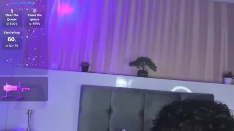 Snapshot of kai_riptide chatting on November 2, 8:00 pm Kai online show from November 2, 8:00 pm