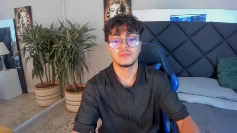 Snapshot of kai_storn chatting on February 20, 11:54 am kai_storn online show from February 20, 11:54 am