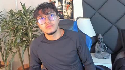 kai_storn online show from April 12, 11:37 am