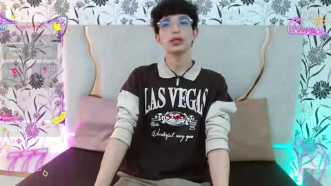 kai_tay1 online show from March 13, 7:42 pm