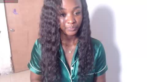 Angie  online show from October 12, 5:39 am