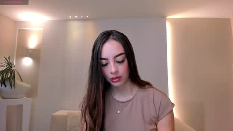 Snapshot of kaiaferreira chatting on December 31, 12:15 pm Kaia Ferreira online show from December 31, 12:15 pm