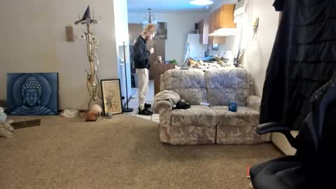 Snapshot of kaiku77 chatting on December 4, 6:49 pm Kaiku77 online show from December 4, 6:49 pm