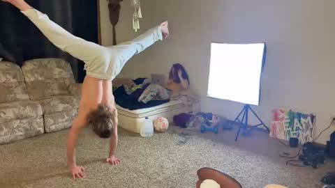 Kaiku77 online show from February 20, 11:27 pm