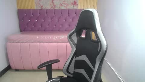 Kailee online show from April 13, 12:54 pm