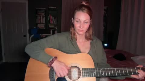 Snapshot of kaileeshy chatting on May 15, 5:14 am Kailee Smile online show from May 15, 5:14 am