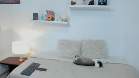 Snapshot of kailua_rose chatting on March 11, 11:37 pm KailuaRose online show from March 11, 11:37 pm