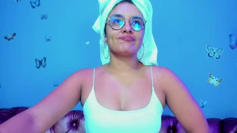 kaira_mosse_ online show from May 12, 10:56 am