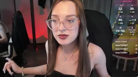 Snapshot of kaisajenner chatting on March 11, 1:48 am Kaisa online show from March 11, 1:48 am