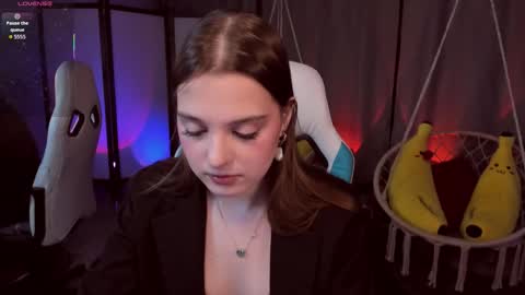 Snapshot of kaisajenner chatting on November 14, 7:45 pm Kaisa online show from November 14, 7:45 pm