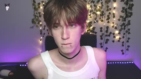 Snapshot of kaislutx chatting on November 2, 10:01 pm slutkai online show from November 2, 10:01 pm