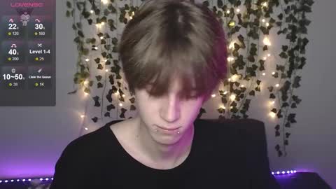 Snapshot of kaislutx chatting on November 19, 11:16 pm slutkai online show from November 19, 11:16 pm